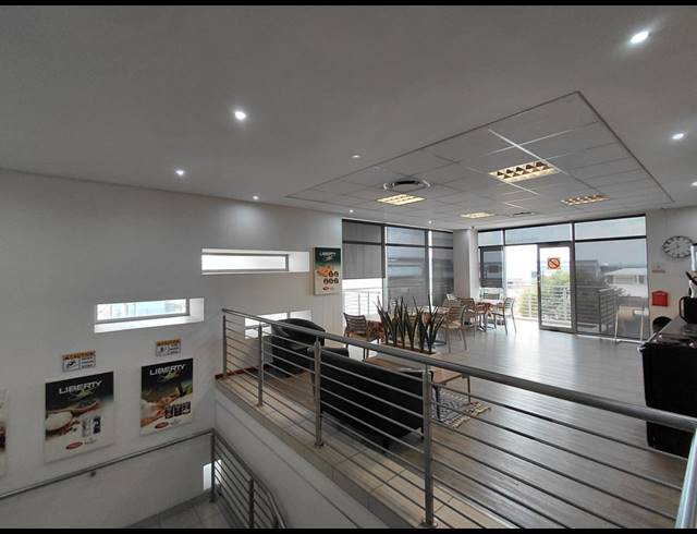 7,838M² WAREHOUSE TO LET IN CLAYVILLE